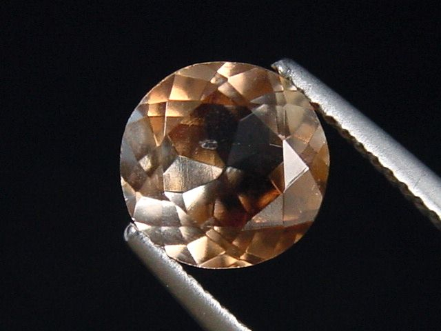 Topas 2,60 Ct. hellbraun Naturfarbe 8 mm Rund
