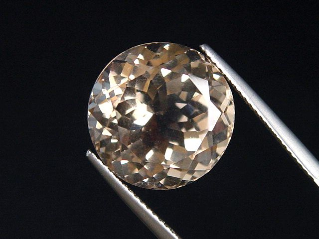 Topas 16,25 Ct. hellbraun Naturfarbe 15 mm Rund