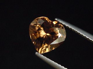 Hyazinth / Zircon 3,20 Ct. heart cut Sri Lanka