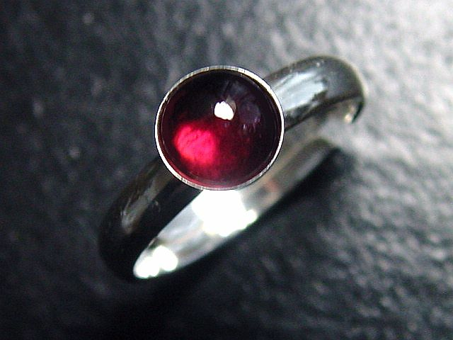 Rubellit Turmalin Ring 1,14 Ct. runder Cabochon 925 massiv Silber - Größe offen anpassbar