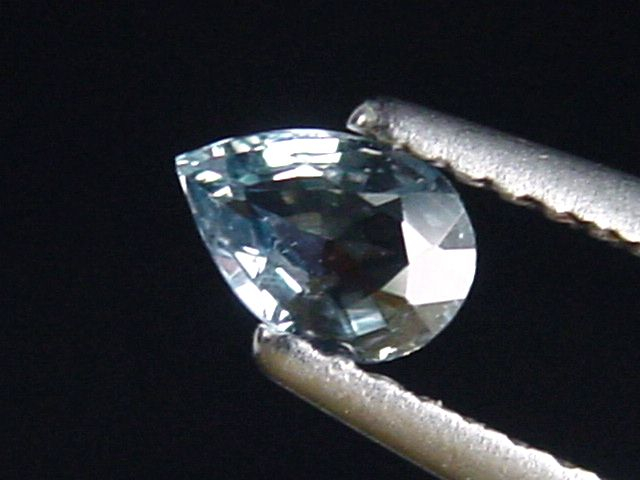 Saphir stahlblau 0,41 Ct. Naturfarbe Tropfen Tansania