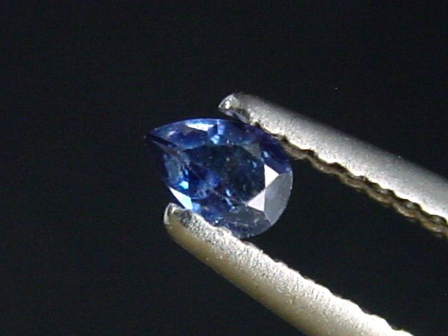 Benitoite 0,13 Ct. pear faceted - San Benito Co., California, USA
