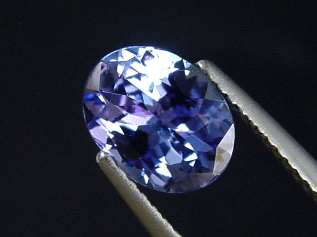 Tanzanite 1,70 Ct. oval fine color