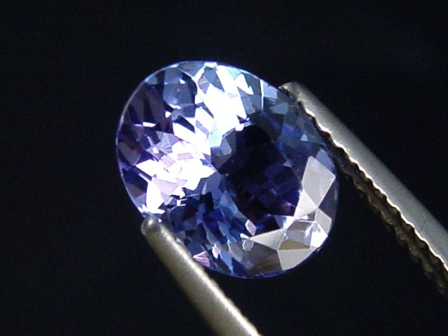 Tanzanite 1,70 Ct. oval fine color