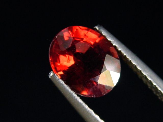 Rhodolit Granat 2,50 Ct. feines Rot 8,5 x 7 mm Oval