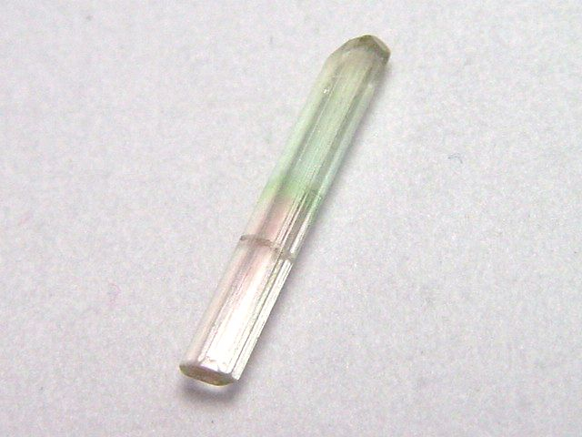 Tourmaline crystal 15,5 mm bicolor