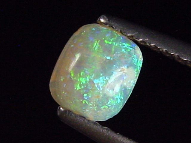 Opal 0,32 Ct. cushion cabochon - Australia