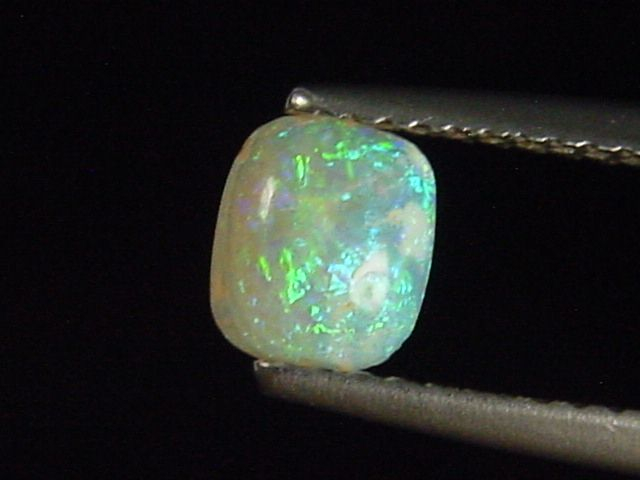 Opal 0,32 Ct. cushion cabochon - Australia