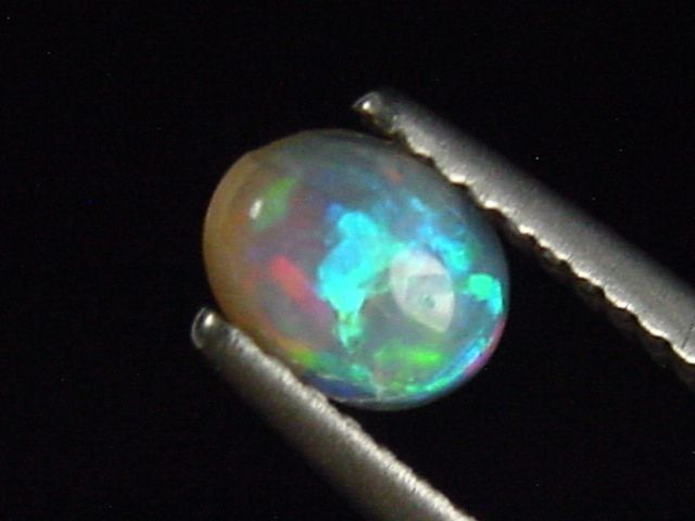 Opal 0,38 Ct. oval cabochon - Australia