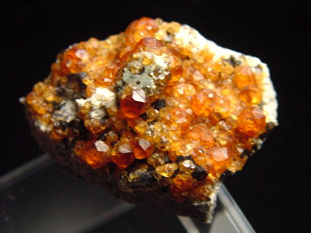 Spessartit Granat Stufe 33 mm - China