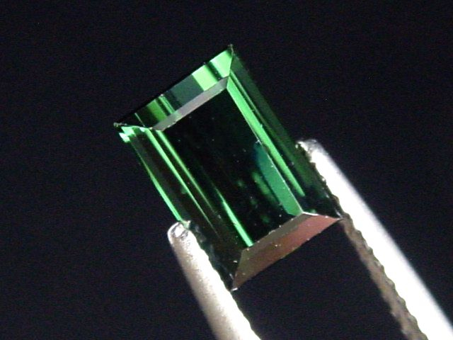 Verdelith / grüner Turmalin 1,47 Ct. Baguette 7,5 x 5 mm Brasilien