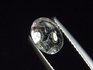 Danburit 1,40 Ct. Oval Cabochon - San Luis Potosi, Mexiko