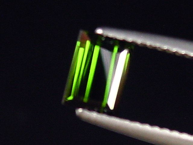 Verdelith / grüner Turmalin 1,22 Ct. Baguette 6,5 x 5 mm Brasilien