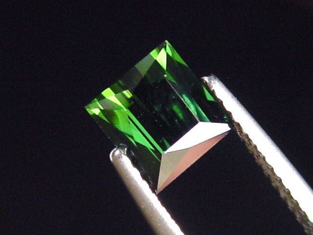 Verdelith / grüner Turmalin 1,20 Ct. Baguette 6,5 x 6 mm Brasilien
