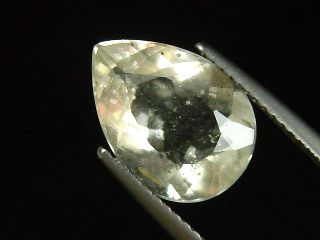 Wüstenglas 3,28 Ct. facettiert Tropfen - selten
