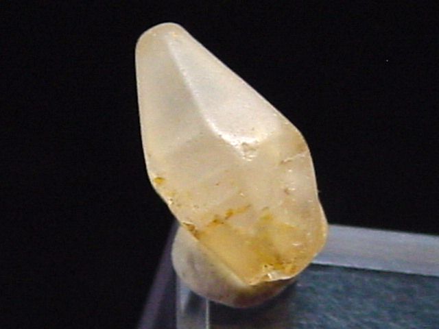 Sapphire crystal 9 mm - Ratnapura, Sri Lanka