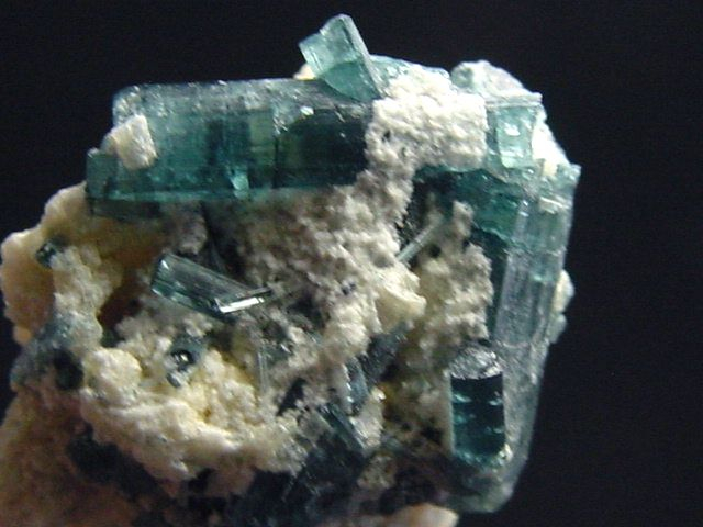 Indigolith Turmalin Stufe 21 mm - Minas Gerais, Brasilien