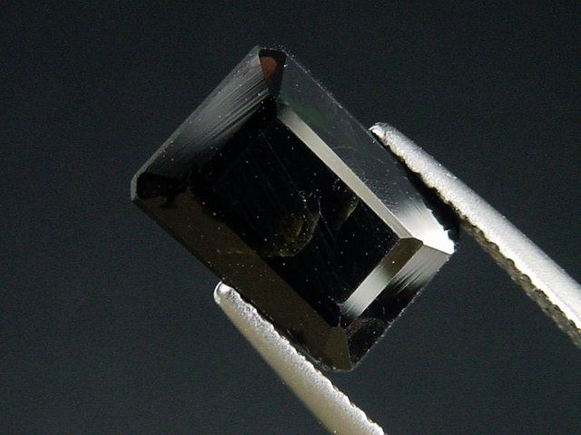 Epidote 3,49 Ct. faceted octagon - Skardu, Pakistan