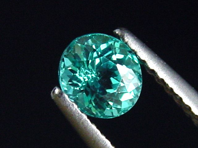 Apatite 0,67 Ct. turquoise blue - oval