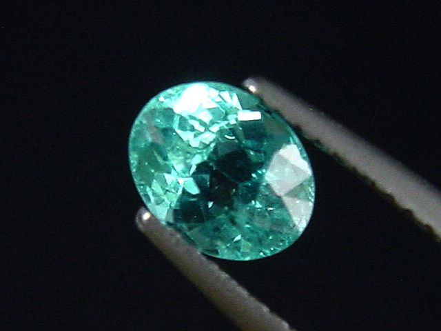 Apatite 0,91 Ct. turquoise blue - oval