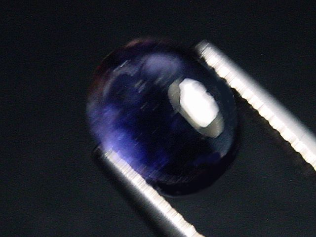 Iolit / Cordierit 1,86 Ct. Oval Cabochon 9 x 7 mm