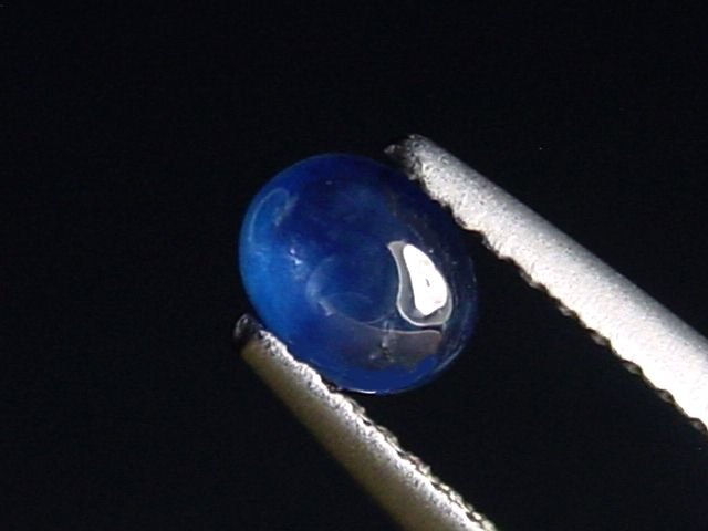 Blue Sapphire 0,48 Ct. oval cabochon