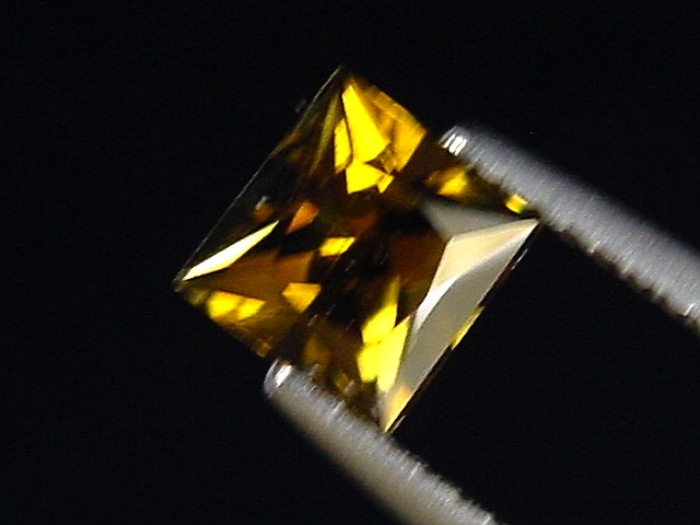 Dravit / brauner Turmalin 1,01 Ct. Carree 5 x 5 mm Brasilien