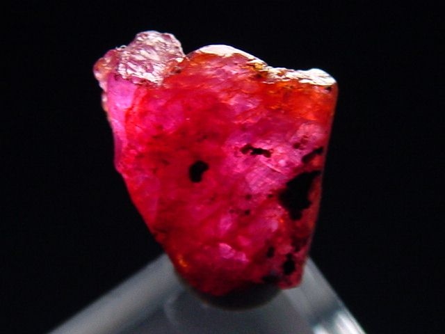 Rubin Kristall 12 mm intensives Rot - Tansania