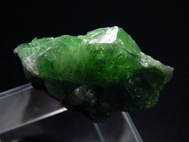 Tsavorit Granat Stufe 44 mm - Merelani, Tansania