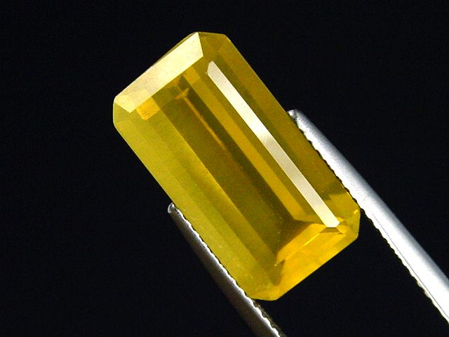 Fluorit 8,87 Ct. intensive orange Farbe Oktagon Argentinien
