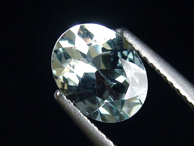 Aquamarine 1,35 Ct. oval Brazil