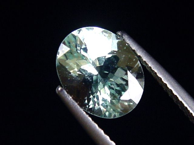 Aquamarin 2,59 Ct. Oval 10 x 8 mm Brasilien