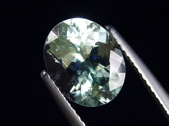 Aquamarin 2,59 Ct. Oval 10 x 8 mm Brasilien