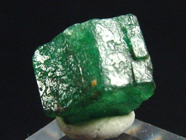 Emerald crystal 9 mm fine green - Muzo, Colombia