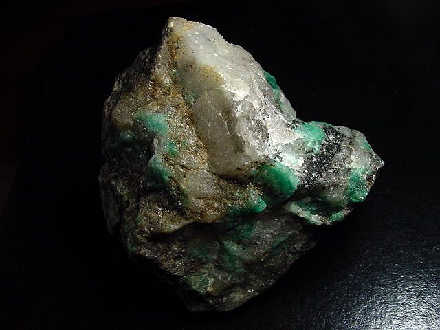 Smaragd Stufe 92 mm reich - Haramosh mtns., Gilgit, Pak.