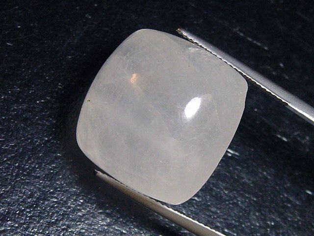 Kryolite 52,61 Ct. cabochon cut