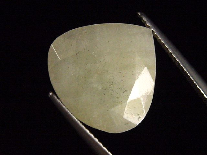 Datolith 11,29 Ct. Tropfen geschliffen - Charcas, Mexiko