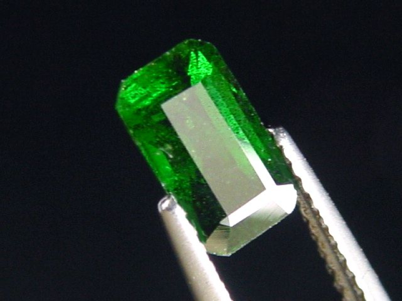 Tsavorit Granat 1,80 Ct. Spitzenfarbe Oktagon Tansania