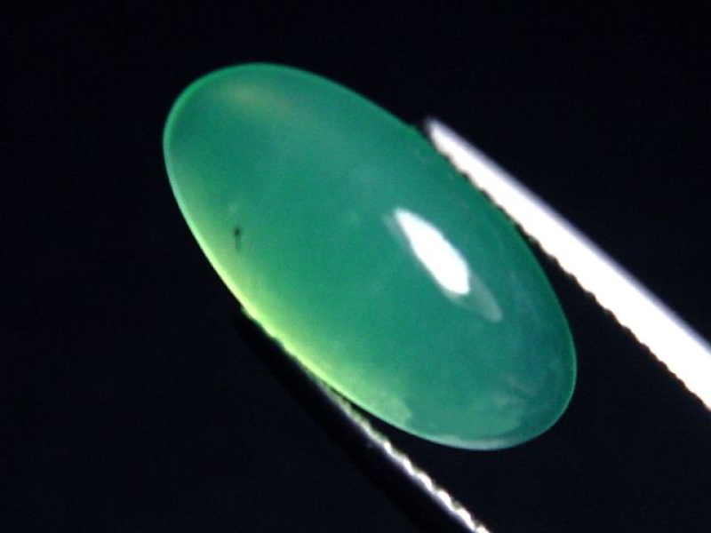 Chrysopras 4,44 Ct. Oval Cabochon Brasilien
