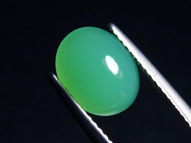 Chrysopras 2,54 Ct. Oval Cabochon Brasilien