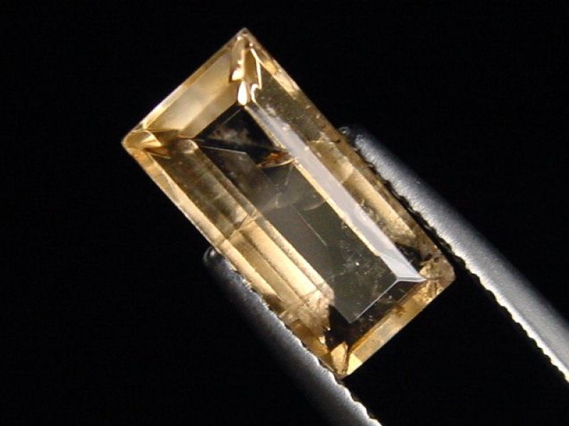 Danburit 2,83 Ct. Baguette - Sahatany valley, Madag.