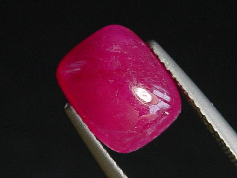 Rubin 4,57 Ct. Kissen Cabochon - Rosarot - behandelt 10 x 8 mm