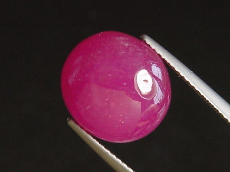 Rubin 16,38 Ct. Oval Cabochon - Rosarot - behandelt 13,5 x 12,5 mm