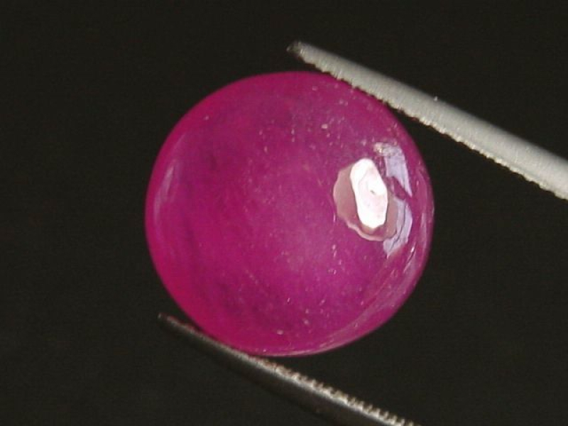 Rubin 13,50 Ct. Rund Cabochon - Rosarot - behandelt 14 mm
