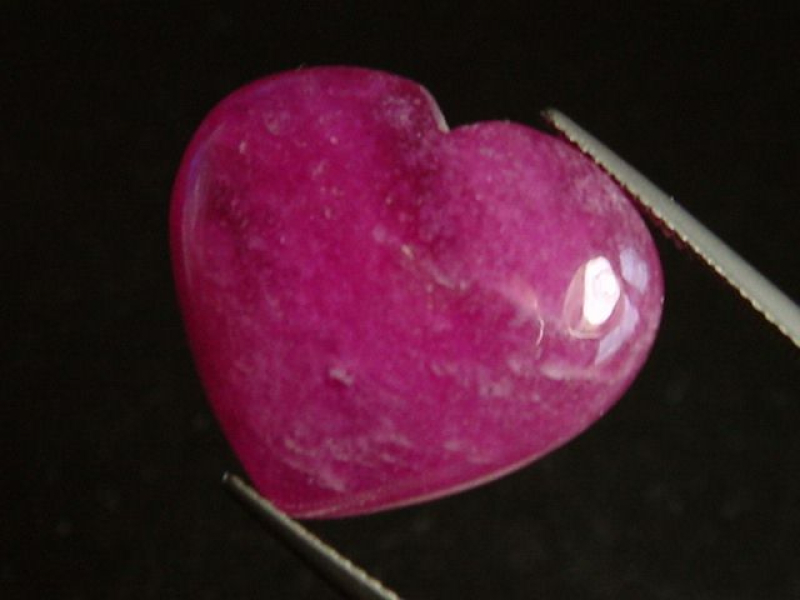 Rubin 40,41 Ct. Herz Cabochon - Rosarot - behandelt 24 x 21 mm