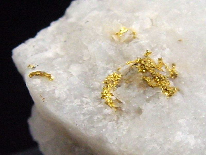 Gold kristallin in Quarz 21 mm Brusson, Val d'Aosta, Italien
