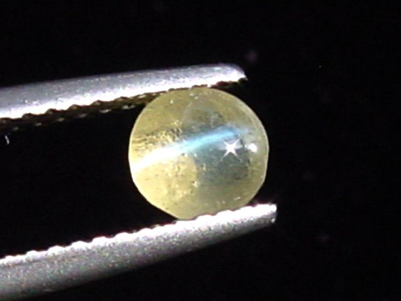 Chrysoberyll Katzenauge 0,77 Ct. Rund Cabochon Sri Lanka
