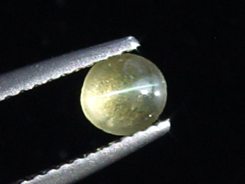 Chrysoberyll Katzenauge 0,55 Ct. Rund Cabochon Sri Lanka