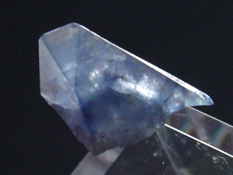 Benitoite crystal 11 mm - San Benito Co., California, USA