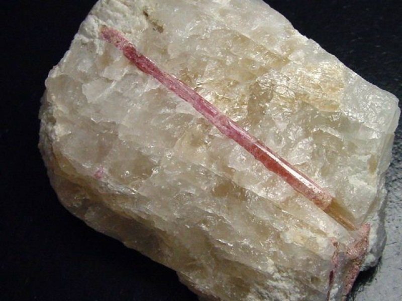 Rubellite Tourmaline specimen 57 mm - Minas Gerais, Brazil